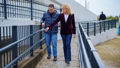 El Ayuntamiento de Sevilla instala una rampa en San Jerónimo Parque para personas con movilidad reducida