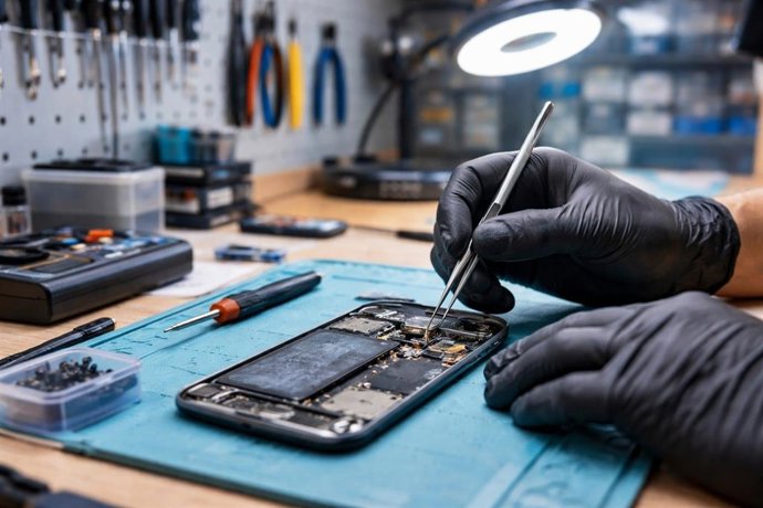 Junta de Andalucía destaca el "derecho a reparar aparatos electrónicos" como refuerzo a la garantía
