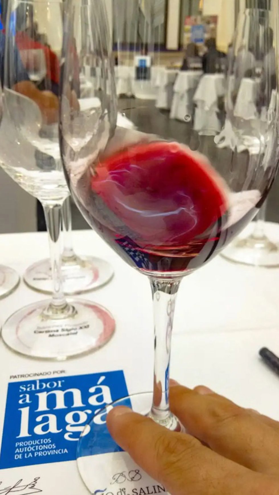 Imagen de copa de vino.