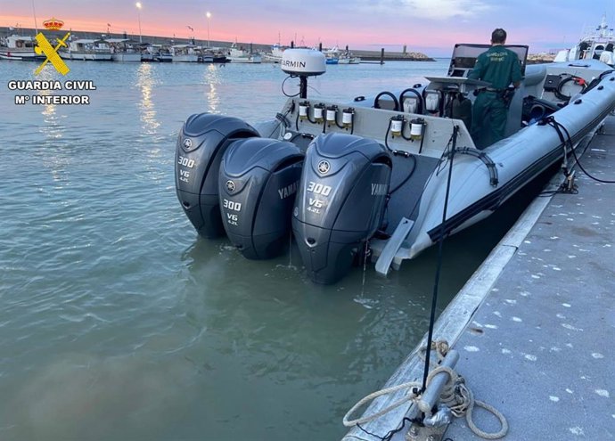 Archivo - Narcolancha interceptada por la Guardia Civil.