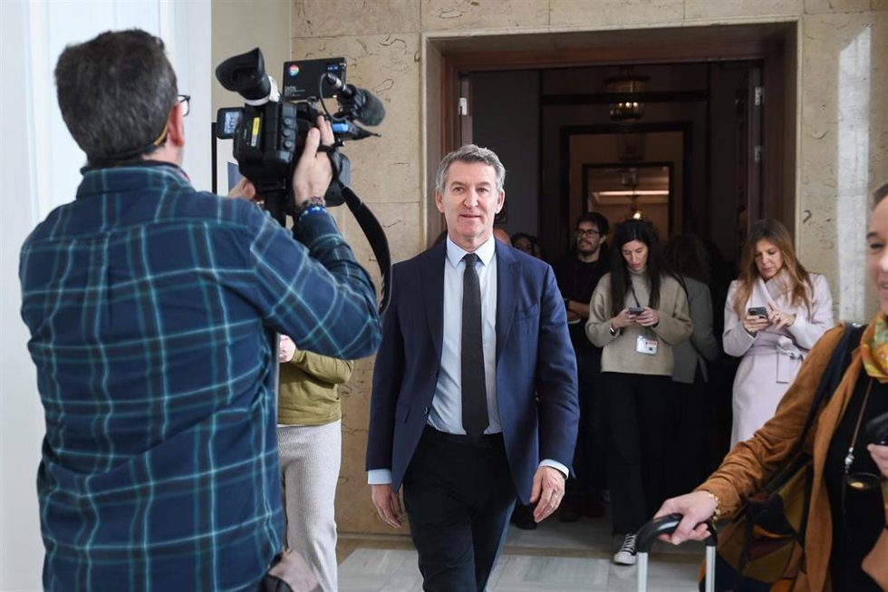 El presidente del Partido Popular, Alberto Núñez Feijóo, a su salida del Congreso para declarar ante la jueza de la dana por videoconferencia