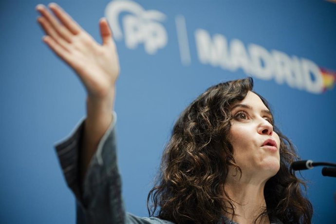 La presidenta de la Comunidad de Madrid y del Partido Popular de Madrid, Isabel Díaz Ayuso, durante la clausura de la segunda sesión de la II Intermunicipal del PP de Madrid, en el Hotel Euroforum Palacio de Los Infantes