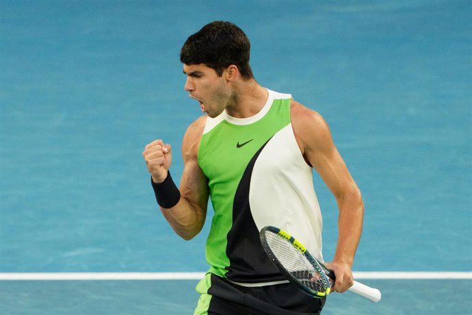 El tenista español Carlos Alcaraz ha conquistado el Abierto de Australia, primer 'Grand Slam' de la temporada, después de superar este domingo en la final al serbio Novak Djokovic