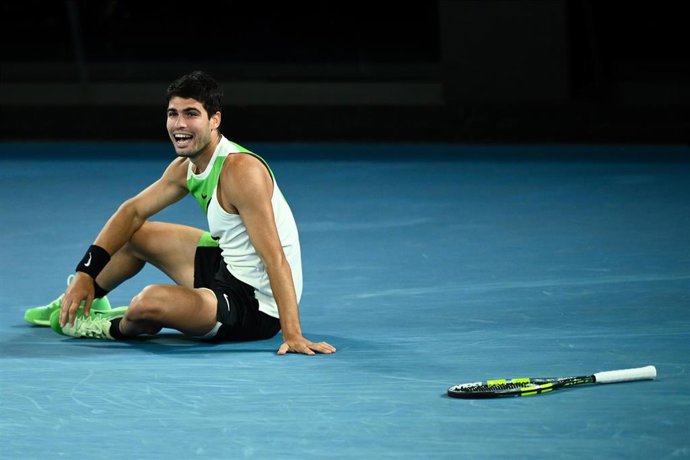Carlos Alcaraz celebra su victoria en el Abierto de Australia