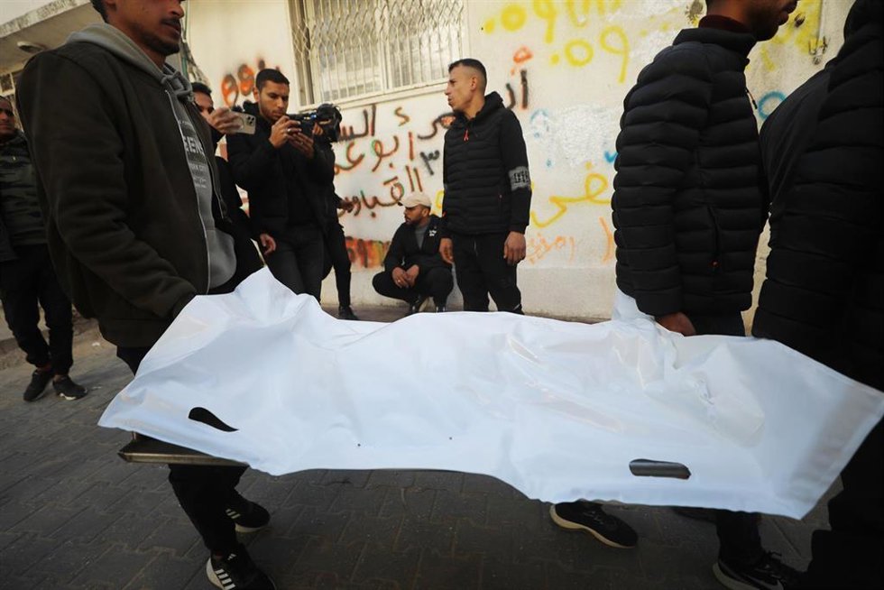 Un cadáver en el Hospital Al Shifa, en la Franja de Gaza