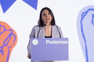 La secretaria política de Podemos y eurodiputada, Irene Montero, interviene durante el acto ‘Regularización son derechos’, a 26 de enero de 2026, en Madrid (España). El acto, en el que participan, entre otras figuras, la secretaria general de Podemos y la