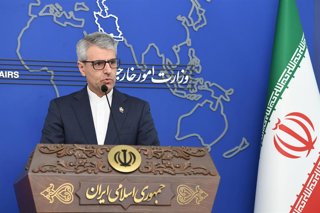 El portavoz del Ministerio de Exteriores de Irán, Esmaeil Baqaei, durante una rueda de prensa en Teherán en enero de 2026 (archivo)