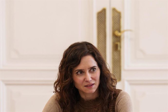 La presidenta de la Comunidad de Madrid, Isabel Díaz Ayuso, se reúne con los representantes de las organizaciones profesionales agrarias ASAJA Madrid, UGAMA, AGIM-COAG, UPA Madrid y UCAM, a 29 de enero de 2026, en Madrid (España).