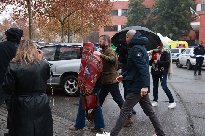Imagen de la entrada al centro cívico Poniente Sur de Córdoba, donde se ubicó el punto de información y atención a familiares de las víctimas del accidente ferroviario ocurrido el domingo 18 de enero en Adamuz. A 21 de enero de 2026, en Córdoba.