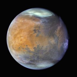 Composición de la IAA-CSIC a raíz del trabajo sobre Marte a partir de fotos de NASA, ESA y STScI