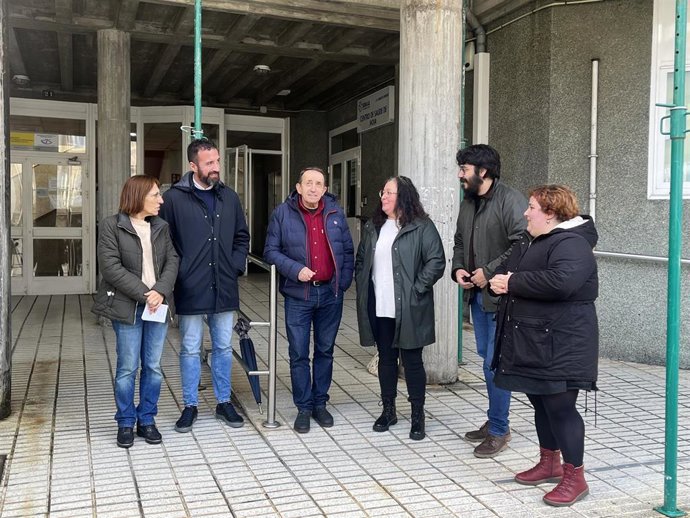 Iria Carreira y Rosana Pérez, entre otros miembros del BNG