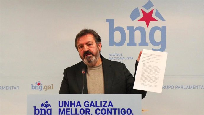 El viceportavoz parlamentario del BNG Luís Bará en rueda de prensa.
