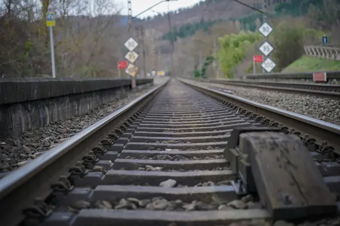 Vías de tren en Amurrio, Álava, País Vasco, España