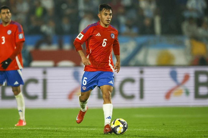 Chile.- La evaluación en Argentina a Vicente Pizarro en triunfo de Rosario ante Racing