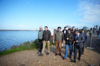 La consejera de Sostenibilidad y Medio Ambiente de la Junta de Andalucía, Catalina García, durante su visita a Marisnas del Odiel, en Huelva, para celebrar el acto por el Día Mundial de los Humedales.