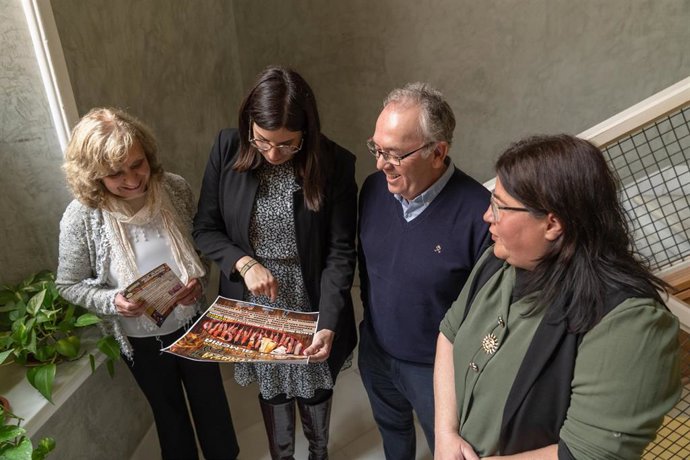 Presentación del cartel de la II Fiesta de la Matanza Tradicional del Cerdo en Abla (Almería).
