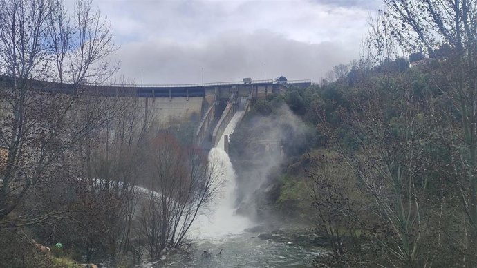 La Comunidad de Madrid desembalsa agua de cinco presas