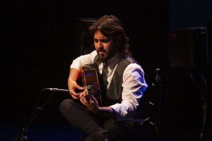 Álvaro Martinete en la final del II Premio SGAE de Flamenco Paco de Lucía.