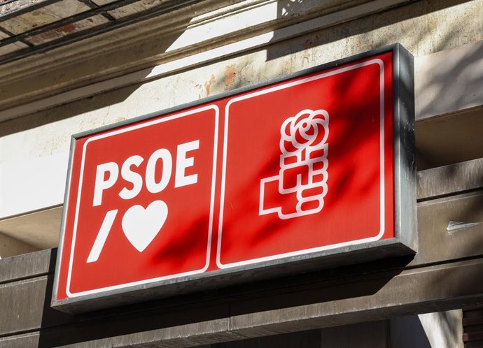 Archivo - Fachada de la sede del PSOE en Ferraz, a 27 de noviembre de 2025, en Madrid (España).