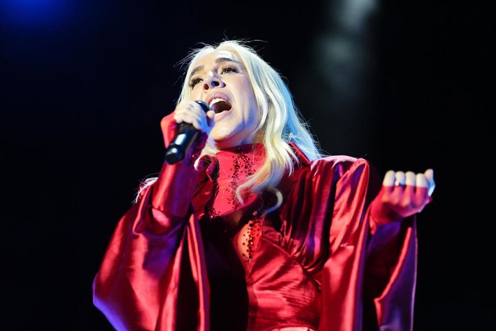 Archivo - La artista Mónica Naranjo durante su primer concierto de la gira Greatest Hits Tour. A 11 de octubre de 2025 en Sevilla, Andalucía (España). ARCHIVO.