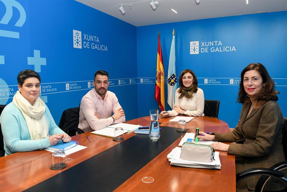 Xunta y criadores de porco celta evalúan fórmulas para reforzar el control del jabalí y evitar daños.