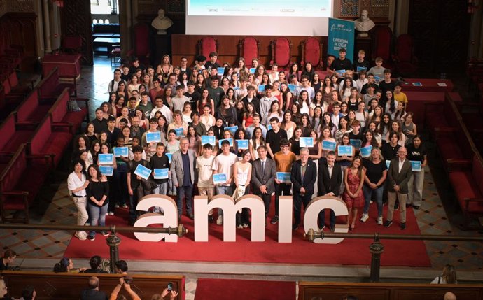 Lliurament de premis d'una edició d'Amic-Ficcions