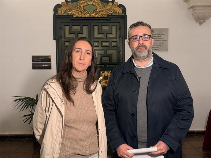 La presidente provincial de Vox Córdoba, Paula Badanelli, y el diputado provincial de Vox, Rafael Saco.