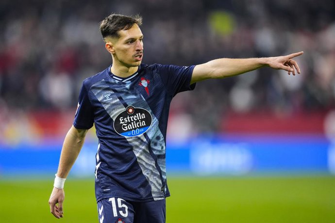 Bryan Zaragoza of RC Celta de Vigo gestures during the Spanish league, LaLiga EA Sports, football match played between Sevilla FC and  RC Celta de Vigo at Ramon Sanchez-Pizjuan stadium on January 12, 2026, in Sevilla, Spain.