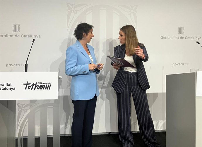 Archivo - Arxivo - La consellera d'Economia i Finances de la Generalitat, Alícia Romero, i la líder de Comuns, Jéssica Albiach, en una imatge d'arxiu