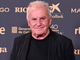 Víctor Manuel posa en el photocall del Encuentro de Nominados de la 40 edición de los Premios Goya, celebrado en el Real Casino de Madrid, a 02 de febrero de 2026, en Madrid (España).
