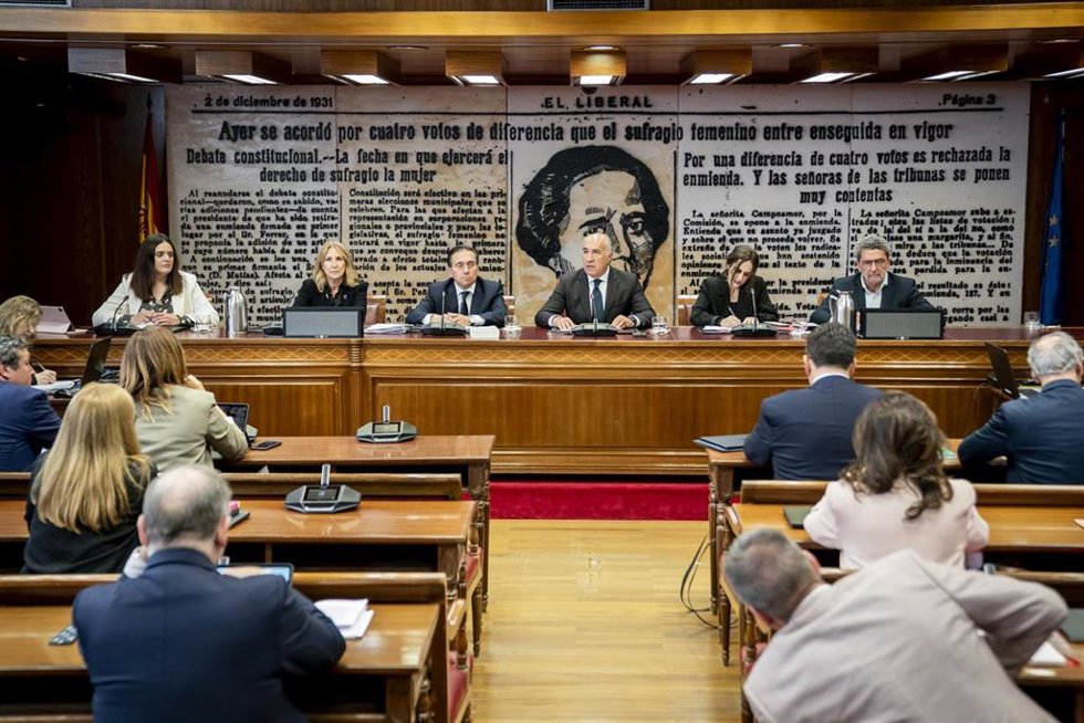 Archivo - El ministro de Asuntos Exteriores, Unión Europea y Cooperación, José Manuel Albares, comparece ante la Comisión de Asuntos Exteriores, en el Senado, a 5 de mayo de 2025, en Madrid (España). 