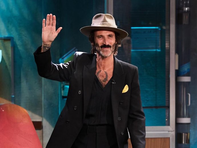 Leiva en el programa 'La Revuelta' con David Broncano