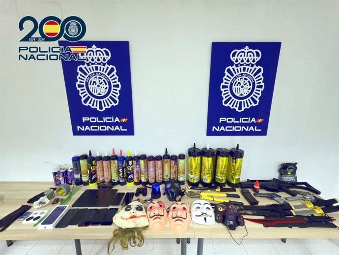 Material intervingut per la Policia Nacional en el marc de l'operació