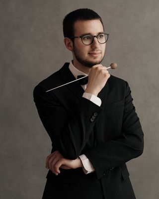 El Centro Cultural Miguel Delibes acoge el espectáculo 'Carnaval Perdido', un viaje musical por los carnavales del mundo. En la foto, Jorge Yagüe.