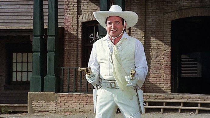 FlixOlé rinde homenaje a Fernando Esteso con una colección de sus comedias más icónicas