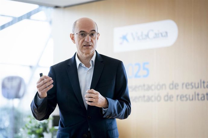 El consejero director general de VidaCaixa, Javier Valle, durante la presentación de los resultados de la entidad de 2025. Madrid 03/03/2026.