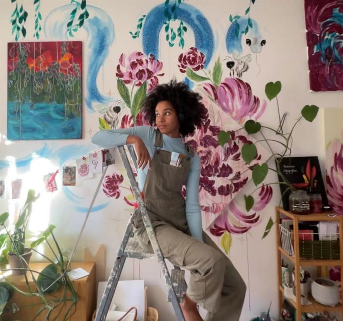 Carmela Sidibé en su estudio en Italia