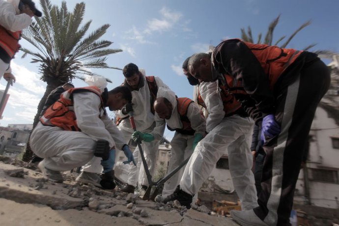 Archivo - Arquivo - 15 de dezembro de 2025, Gaza, Palestina: (INT) Mais de 60 palestinos das famílias Abu Ramadan e Salem mortos em Gaza. 15 de dezembro de 2025 — Gaza, Palestina: Em uma nova cena trágica, mais de 60 palestinos das famílias Abu Ramadan e 