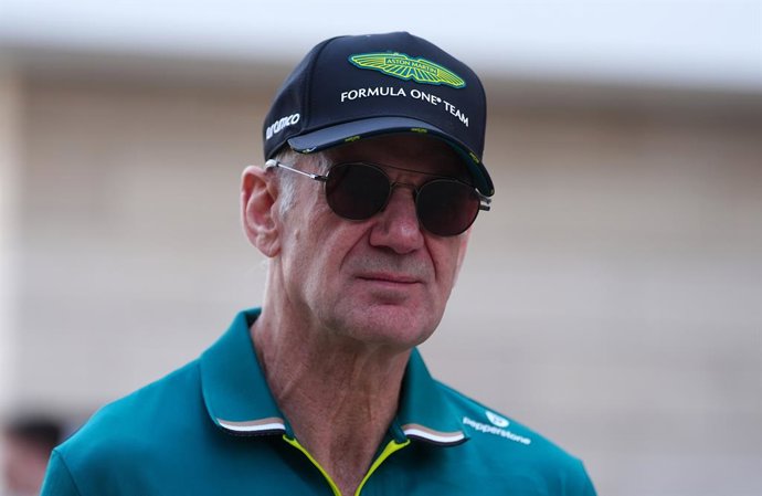 Archivo - 30 November 2025, Qatar, Lusail: Aston Martin technical director Adrian Newey arrives for the Qatar Grand Prix at the Lusail International Circuit. Photo: David Davies/PA Wire/dpa