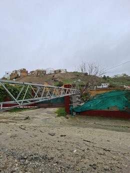 Torre eléctrica caída por el temporal en Andalucía.
