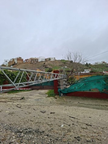 Torre eléctrica caída por el temporal en Andalucía.
