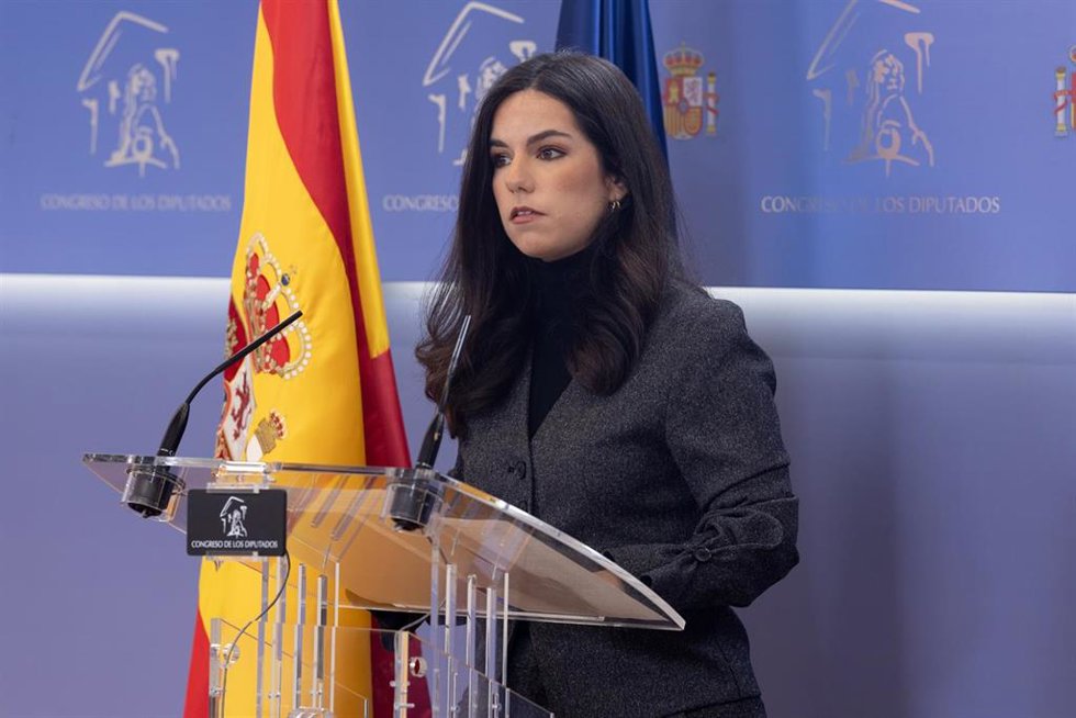 La portavoz de VOX en el Congreso, Pepa Millán, durante una rueda de prensa en el Congreso de los Diputados, a 27 de enero de 2025, en Madrid (España).