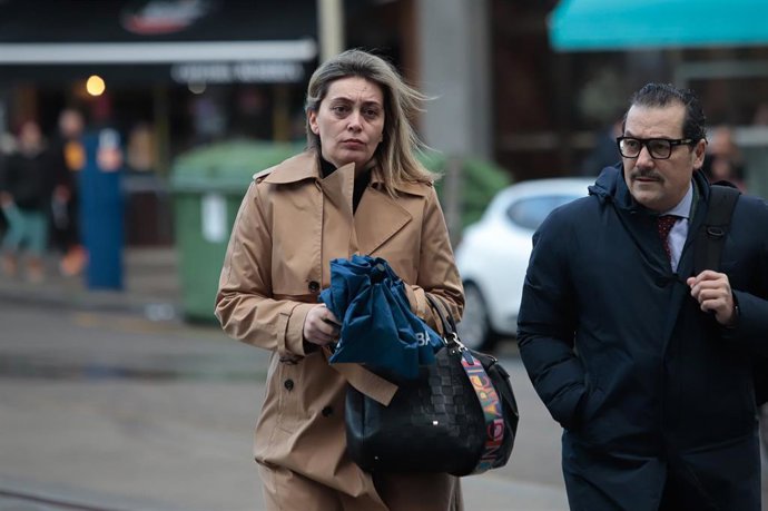 A concelleira de Seguridade, Patricia Rodríguez, á súa chegada aos xulgados de Vigo para declarar como investigada polo accidente mortal do Saltamontes, ocorrido en agosto de 2024.