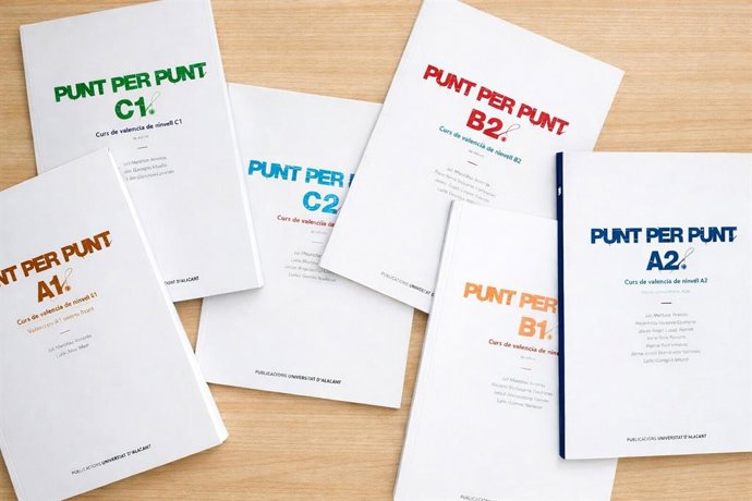 La col·lecció 'Punt per Punt' per a aprendre valencià arriba als 10.000 llibres venuts