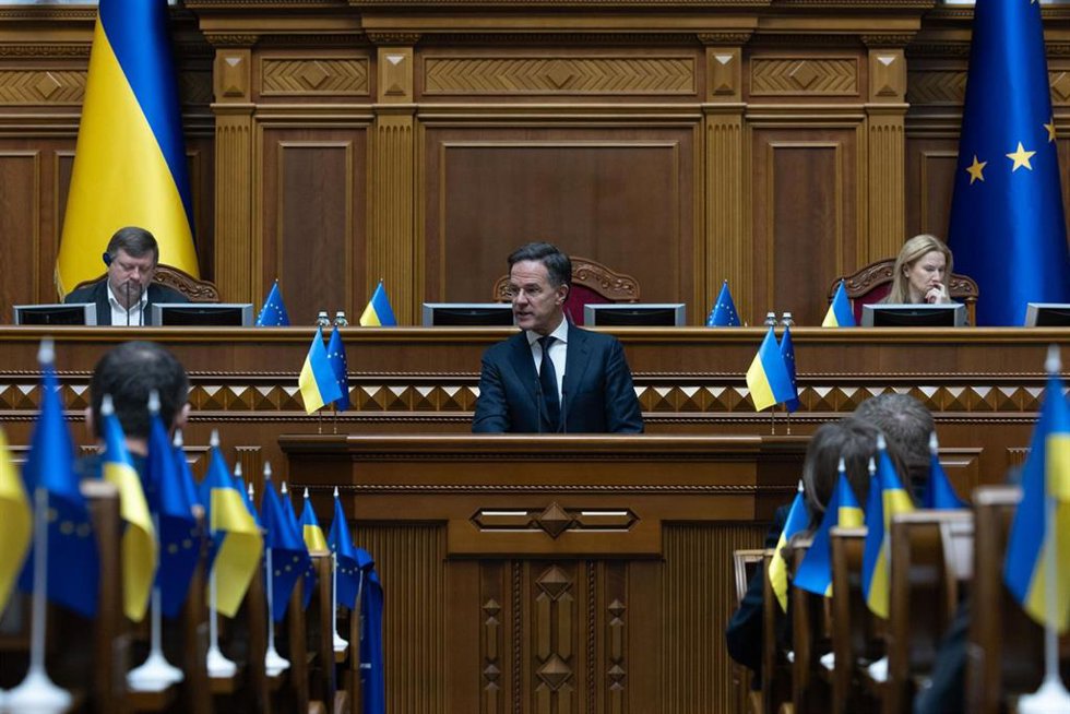 El secretario general de la OTAN, Mark Rutte, se dirige al Parlamento ucraniano, la Rada Suprema.