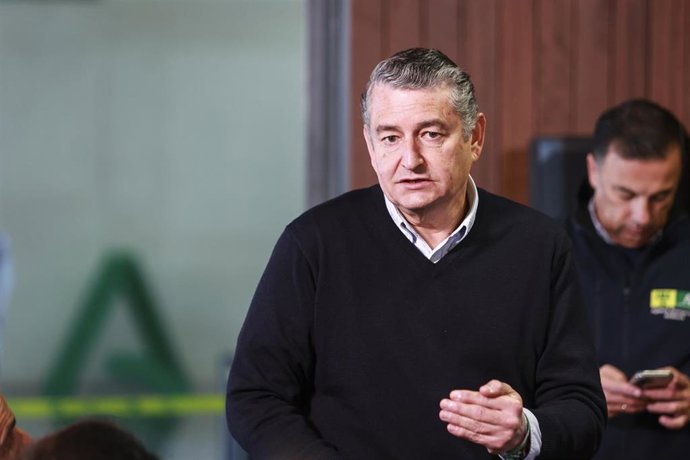 El consejero de Sanidad, Presidencia, y Emergencias de la Junta de Andalucía, Antonio Sanz, este martes en Sevilla
