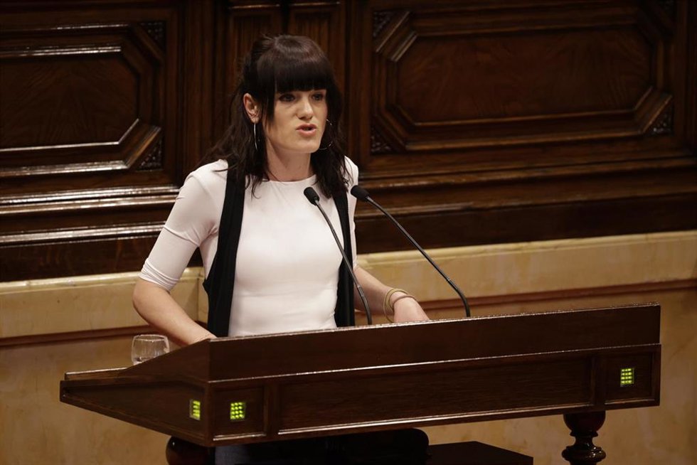 Archivo - La diputada de ERC Alba Camps interviene en el pleno monográfico sobre agricultura en el Parlament
