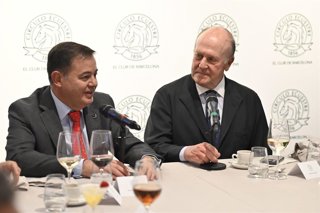 El inspector general del Ejército de Tierra, el teniente Manuel Busquier y el presidente del Círculo Ecuestre, Enrique Lacalle