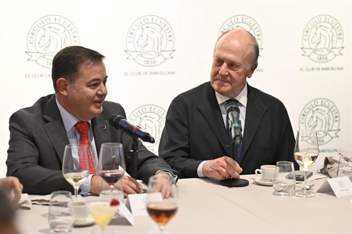 El inspector general del Ejército de Tierra, el teniente Manuel Busquier y el presidente del Círculo Ecuestre, Enrique Lacalle