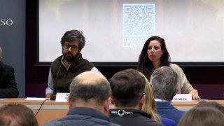 La portavoz nacional de Emergencia Demográfica y Políticas Sociales de VOX, Rocío de Meer, durante la presentación en Valladolid del 'Informe Disenso: La Inmigración y su Impacto Negativo en el Estado de Bienestar'.